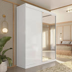 Guarda-roupa branco de casal com 2 portas de correr, espelho amplo e design moderno para quarto.